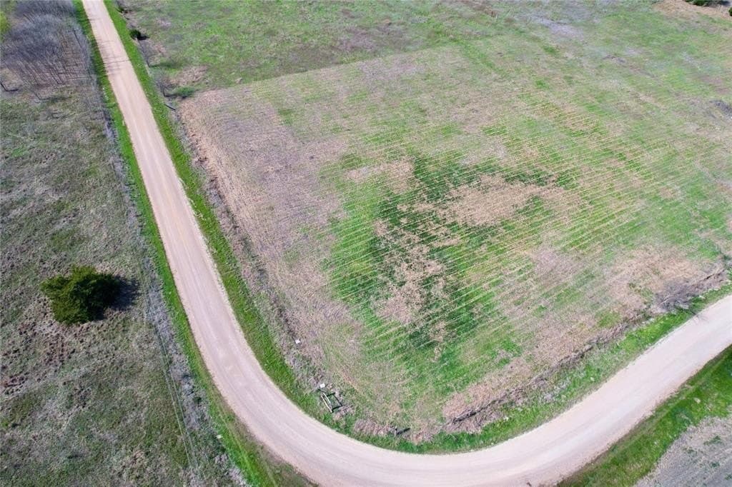 2.01 acres in Bell County - photo 2