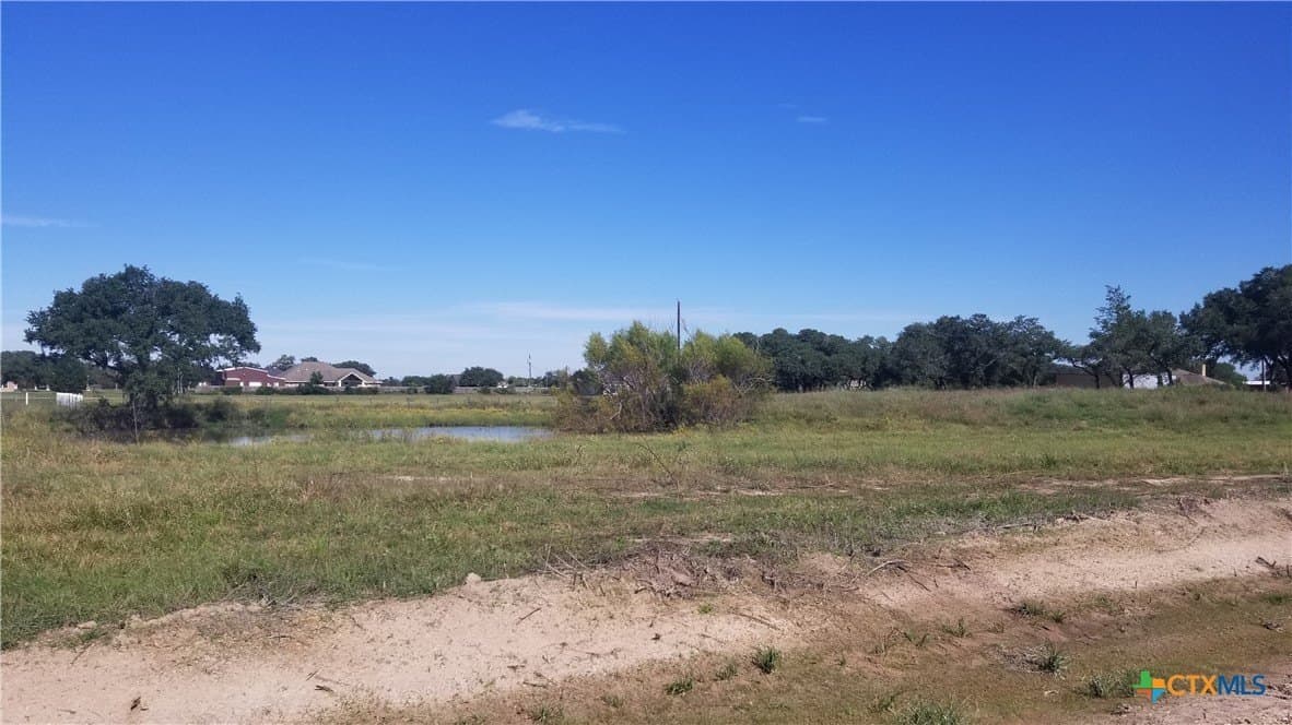 1.7 acres in Victoria County - photo 3