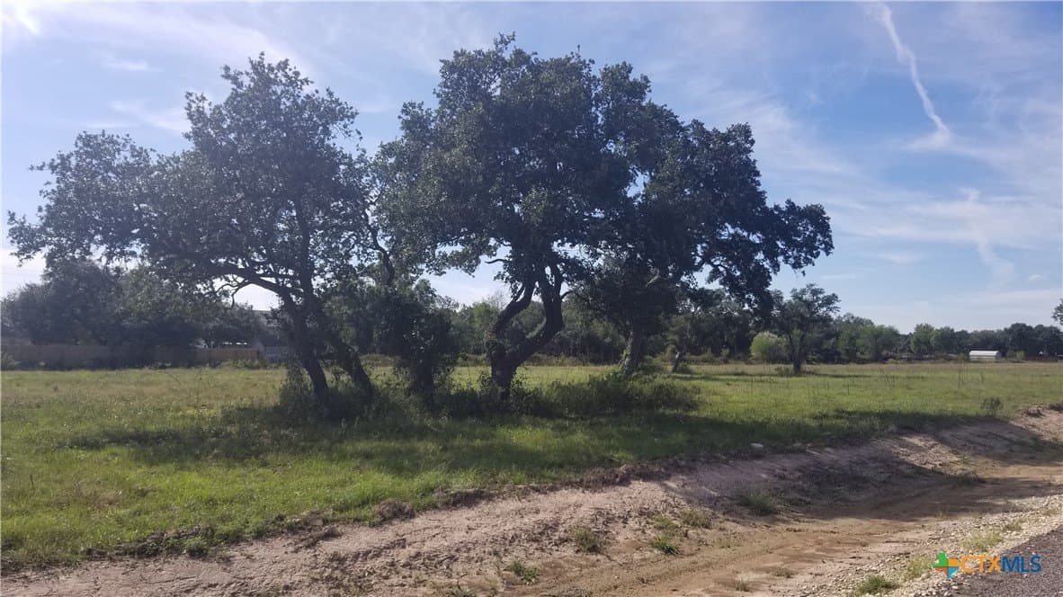 1.7 acres in Victoria County - photo 4