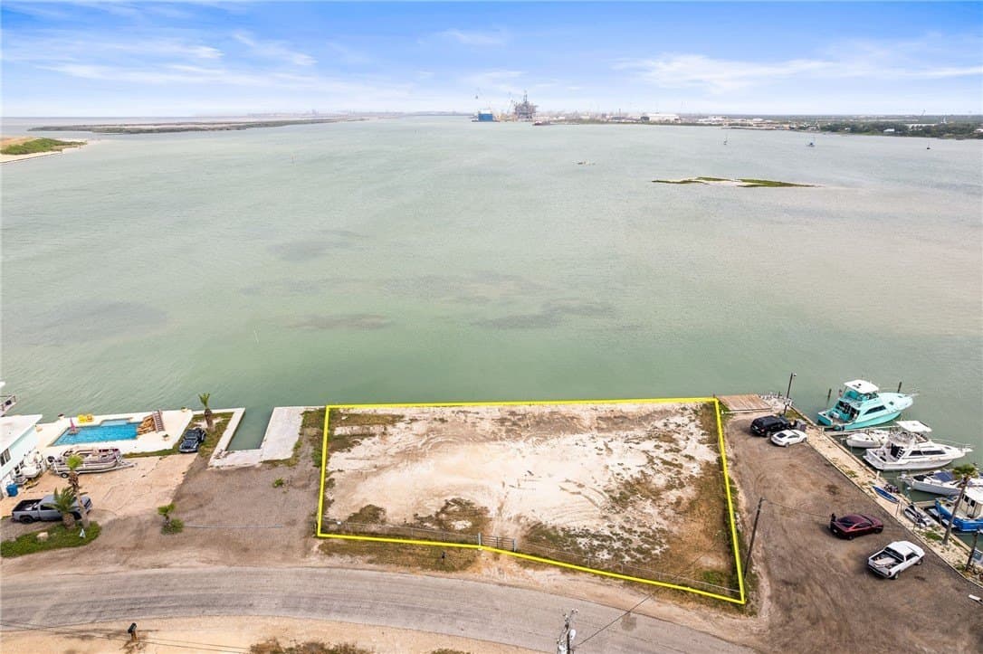 0.37 acres in San Patricio County - photo 4