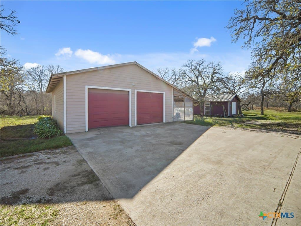 11.86 acres in Gonzales County - photo 37