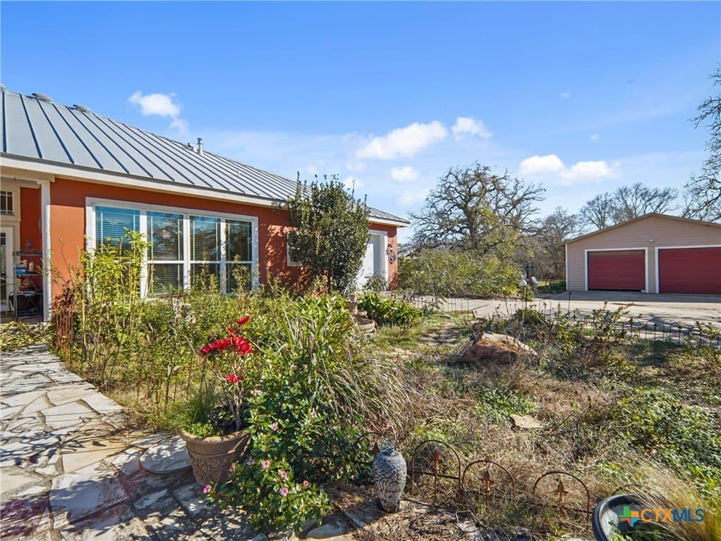 11.86 acres in Gonzales County - photo 7