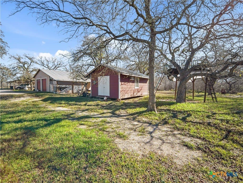 11.86 acres in Gonzales County - photo 35