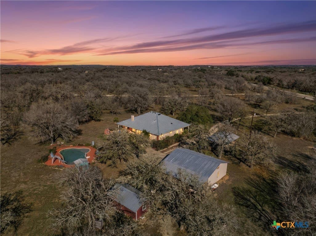 11.86 acres in Gonzales County - photo 5