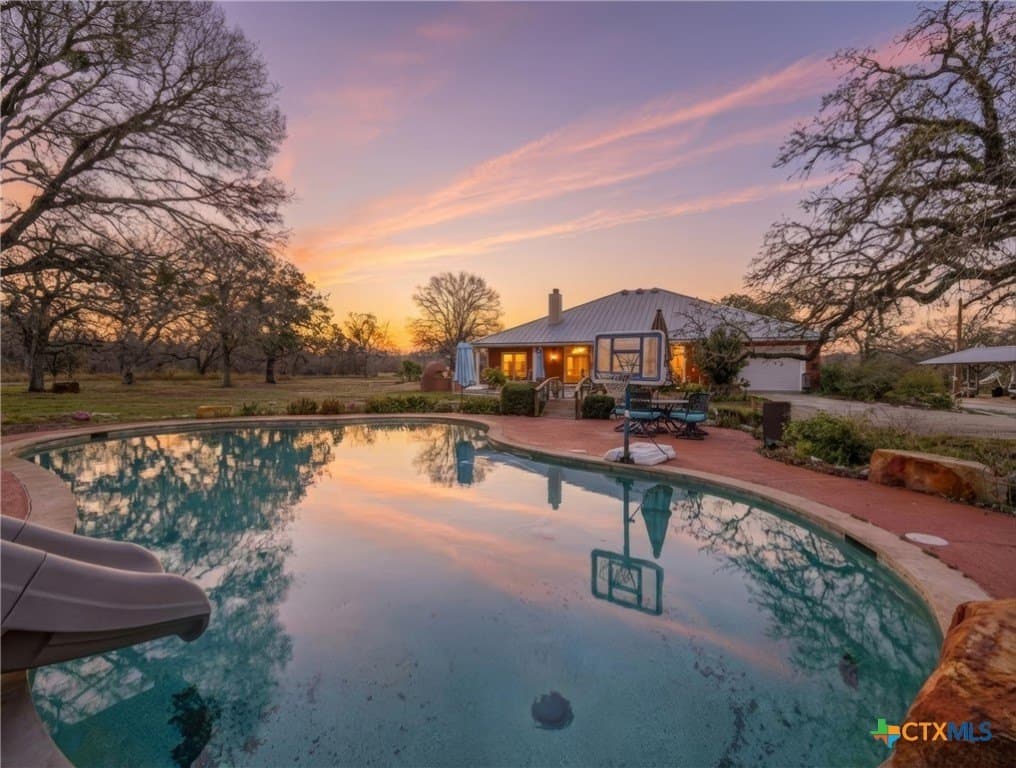 11.86 acres in Gonzales County - photo 2