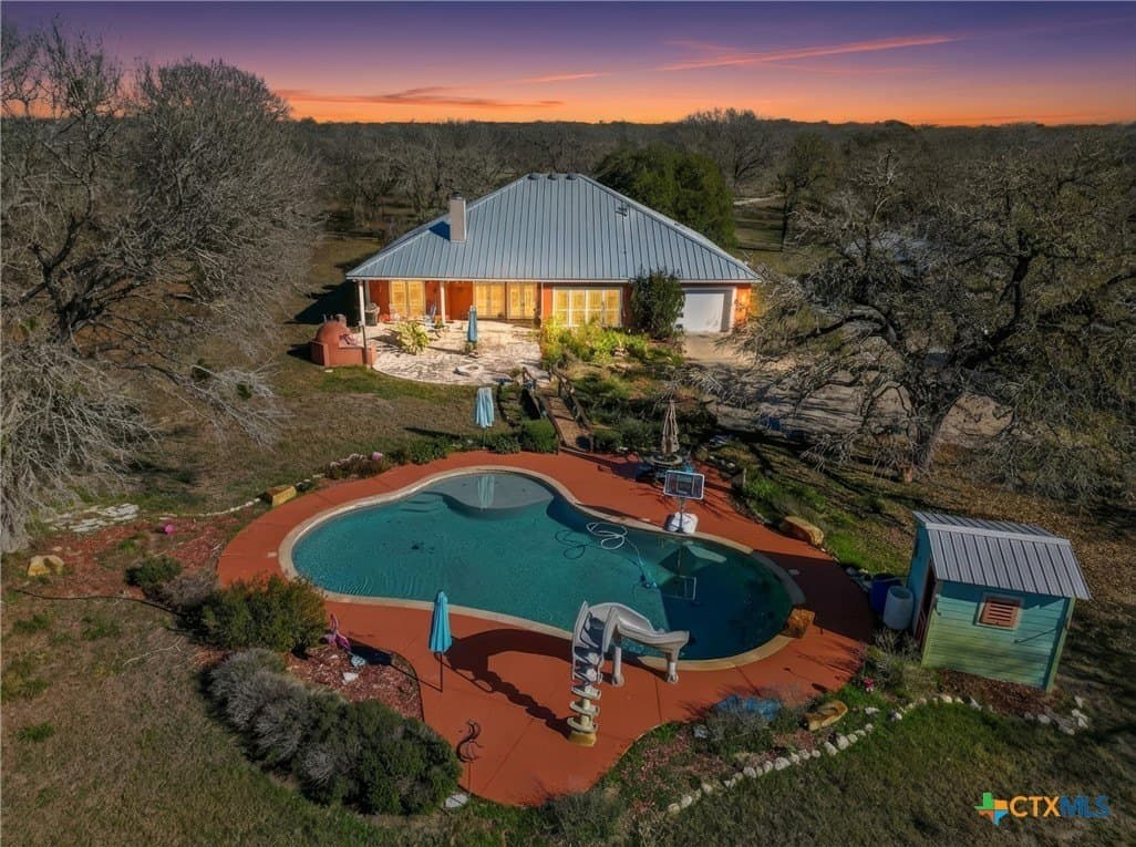 11.86 acres in Gonzales County - photo 4