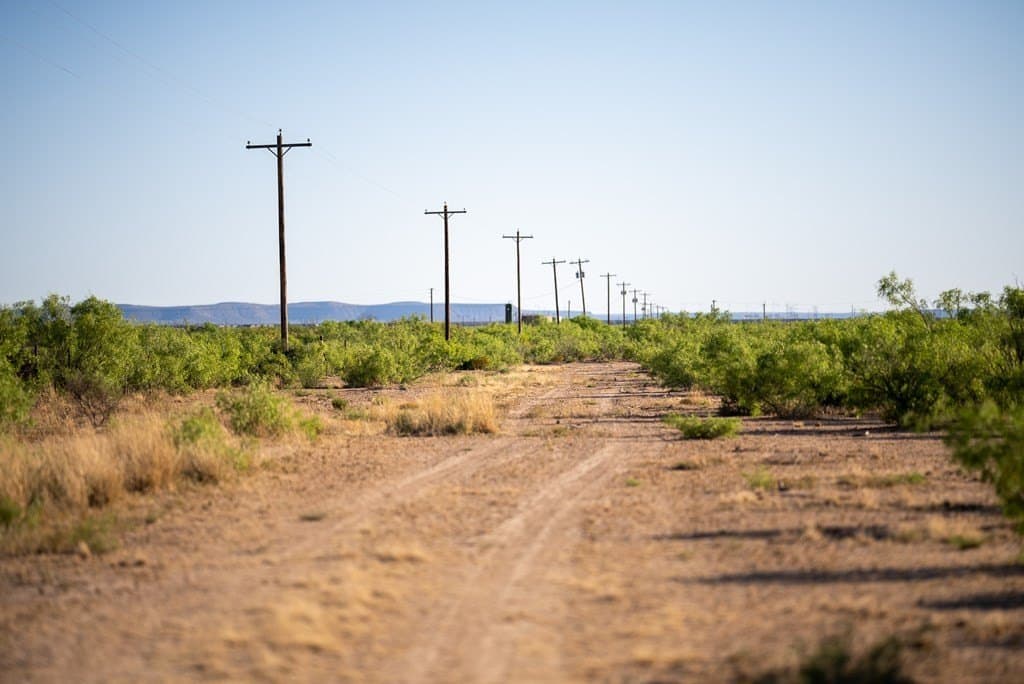 644 acres in Pecos County - photo 3
