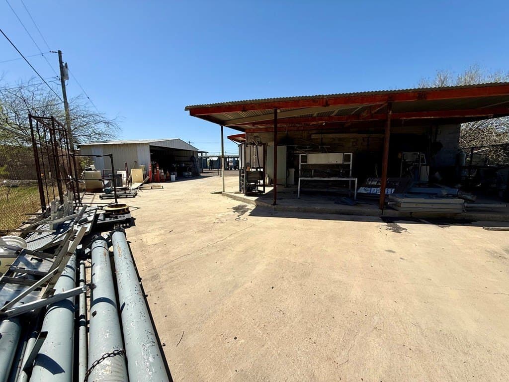 38,254 acres in Maverick County - photo 8