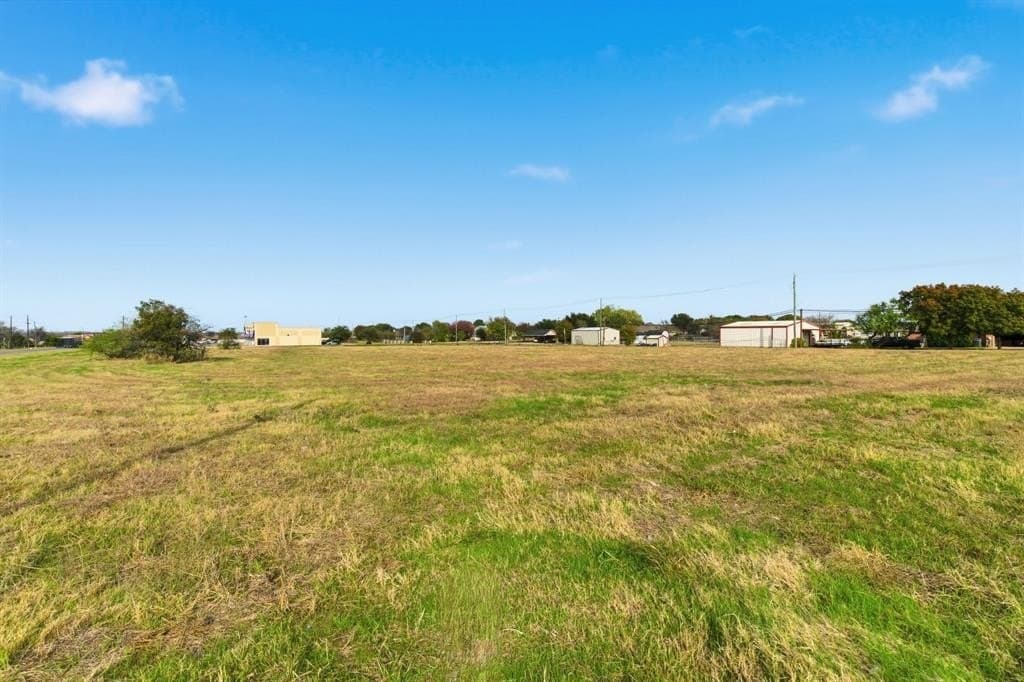 3.28 acres in Tarrant County - photo 8