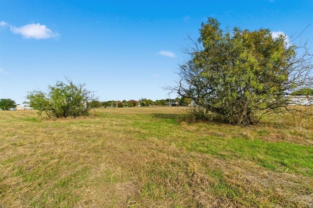 3.28 acres in Tarrant County - photo 9