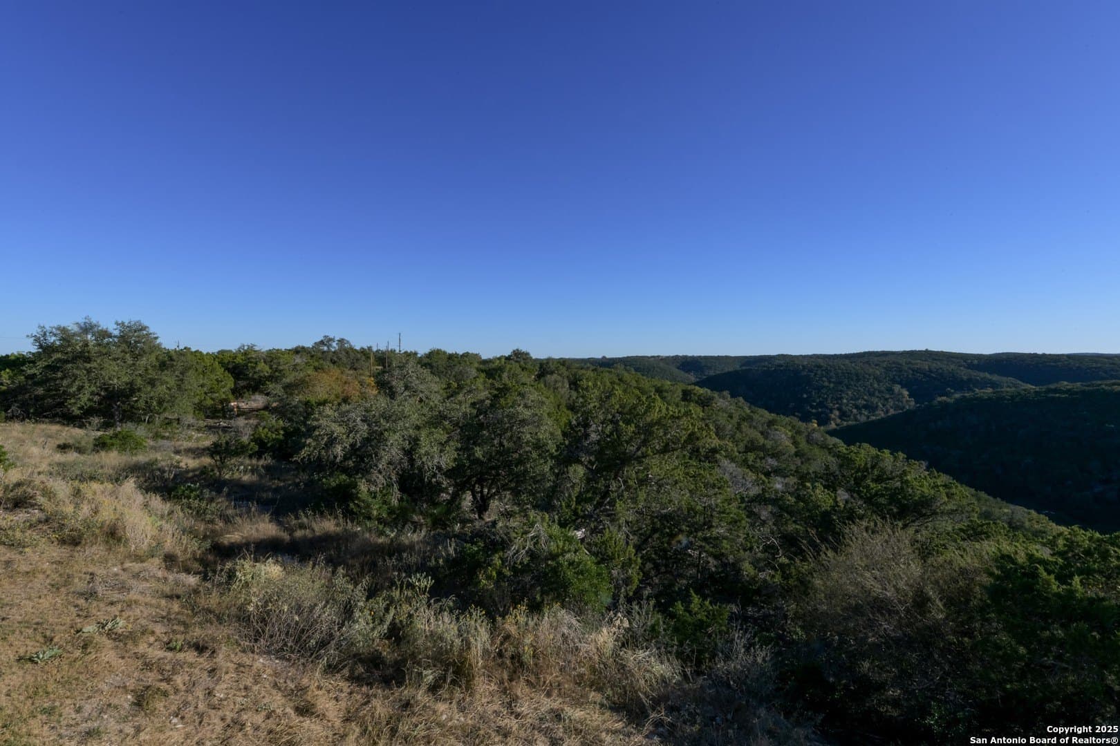 10 acres in Bandera County - photo 4