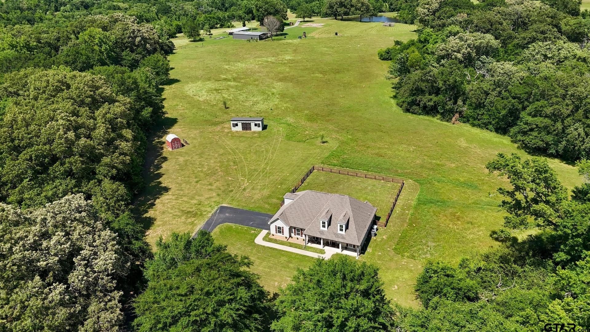16.6 acres in Smith County - photo 2
