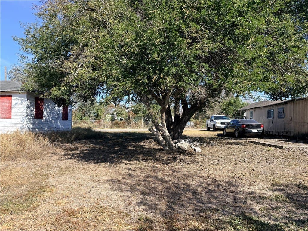 0.05 acres in Nueces County - photo 2