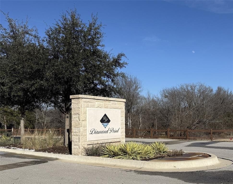 1.01 acres in Navarro County - photo 40