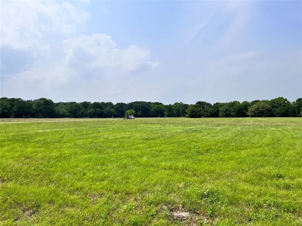 1.07 acres in Navarro County - photo 10