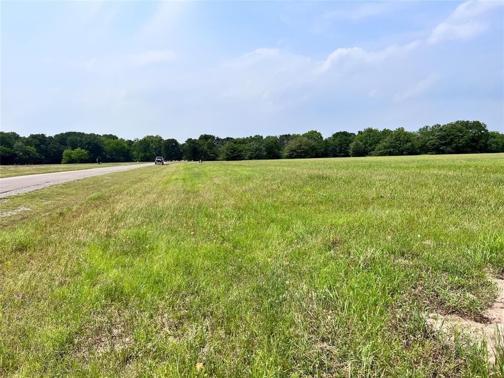 1.07 acres in Navarro County - photo 7