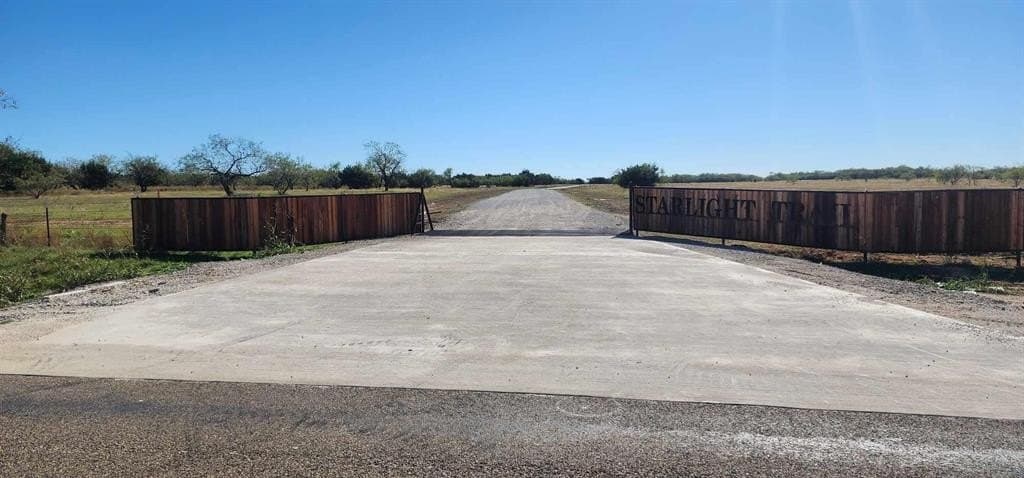 10.01 acres in Hill County - photo 3