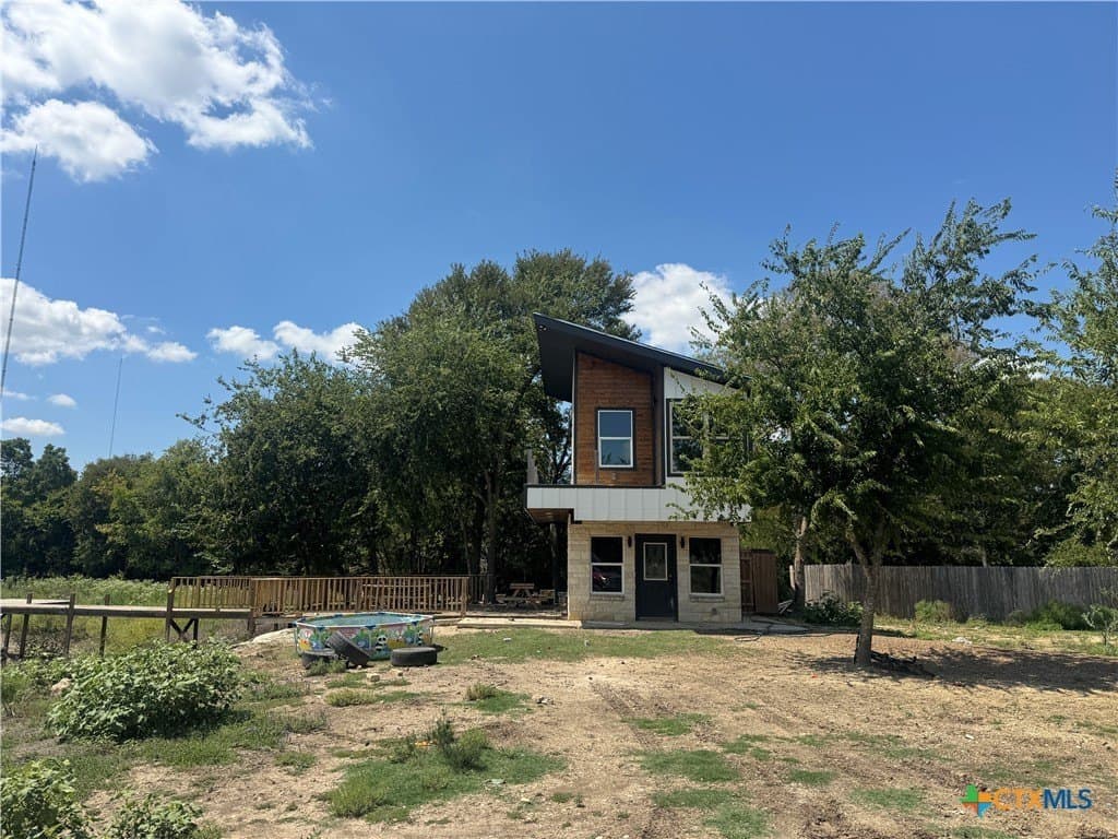 10 acres in McLennan County - photo 2