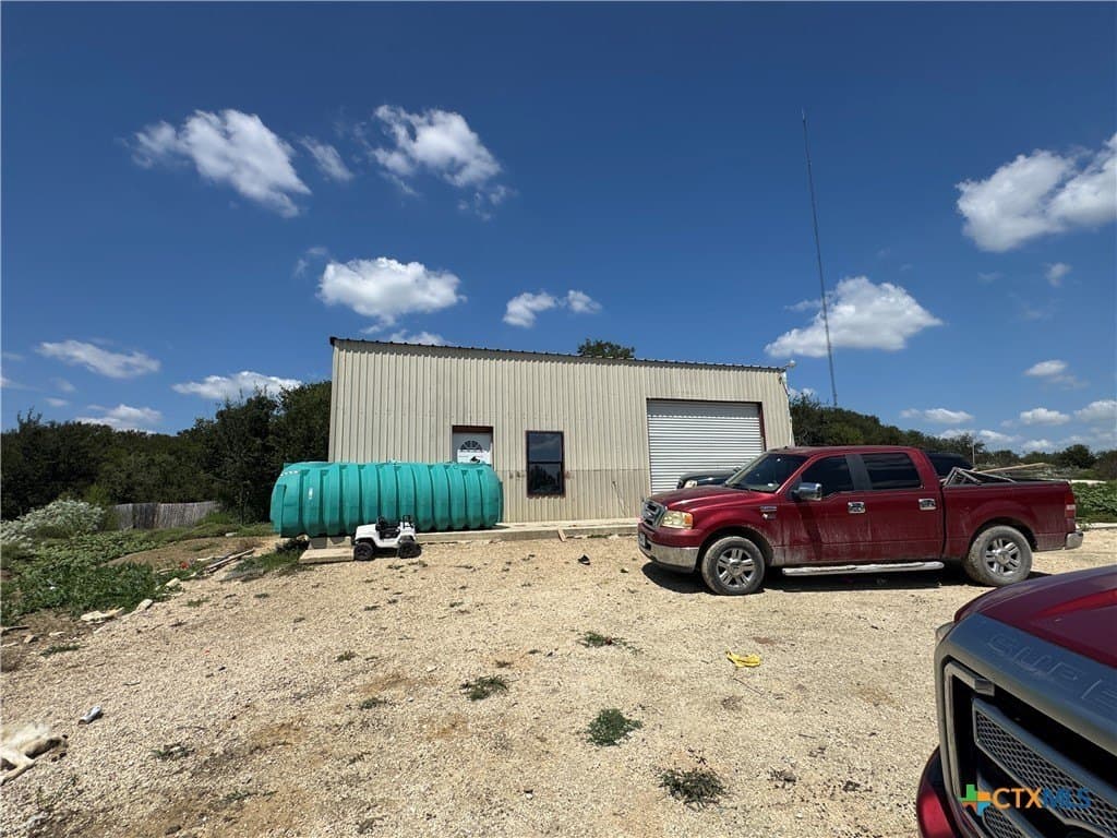 10 acres in McLennan County - photo 5