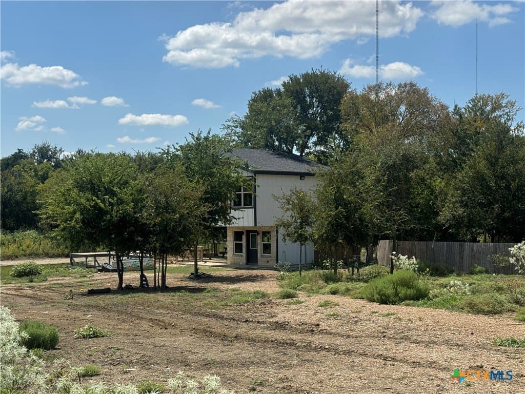 10 acres in McLennan County - photo 3