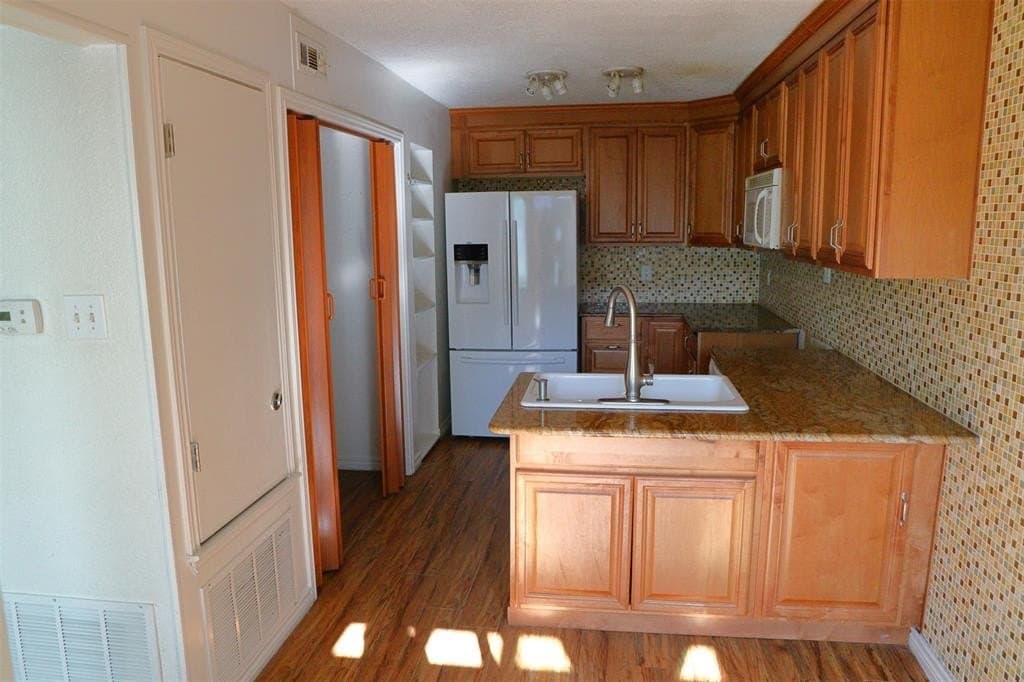 10.63 acres in Dallas County - photo 4