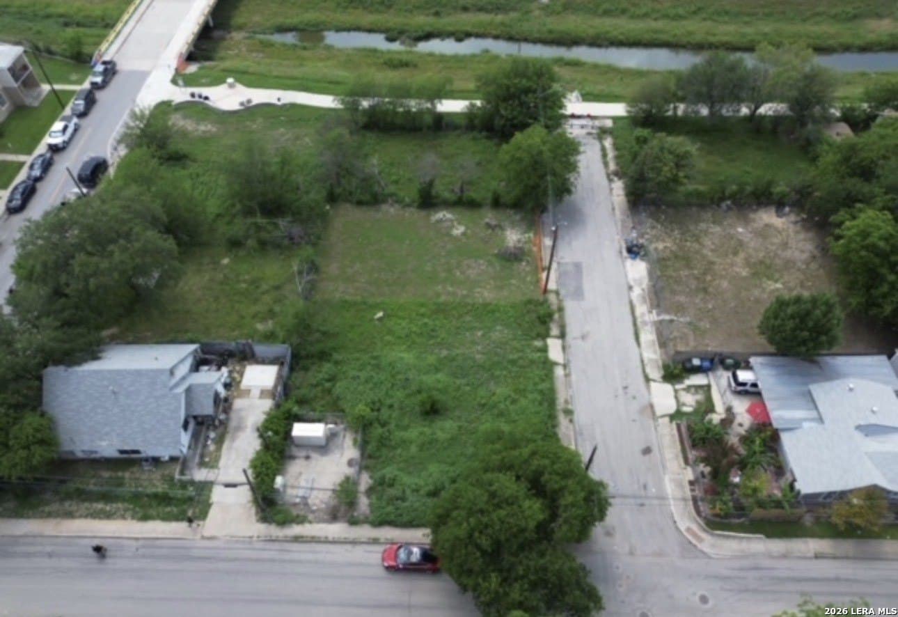 0.05 acres in Bexar County - photo 2