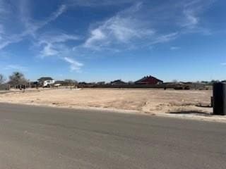 18 River Oaks Dr