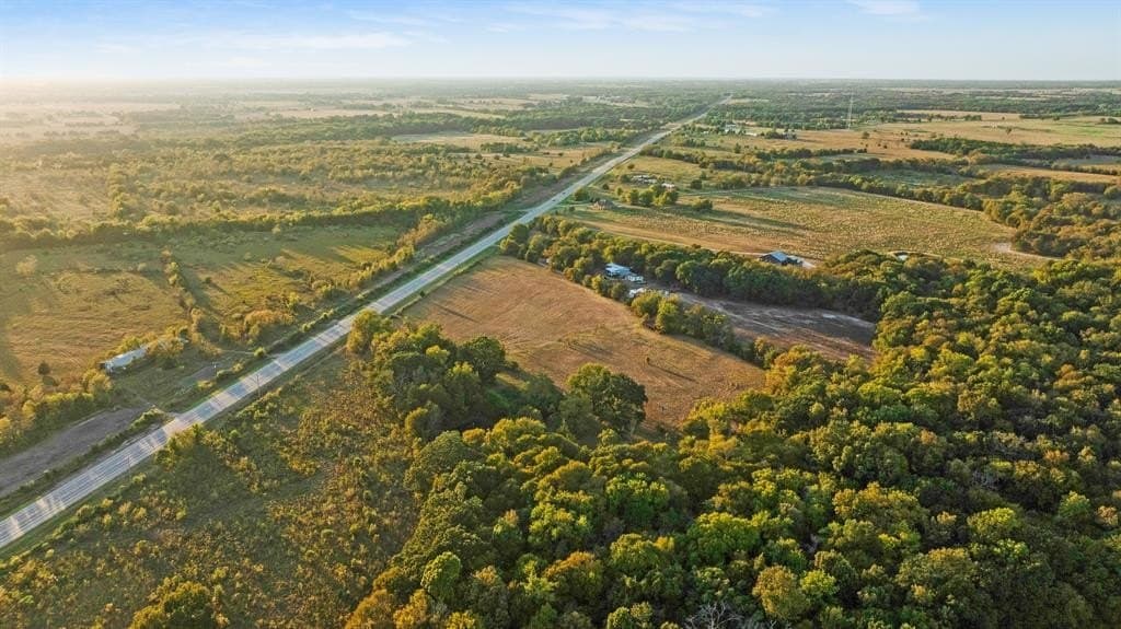43.1 acres in Lamar County - photo 9