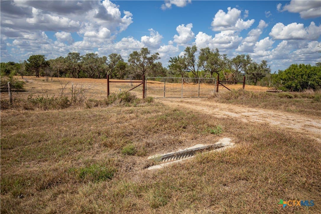 55 acres in DeWitt County - photo 47