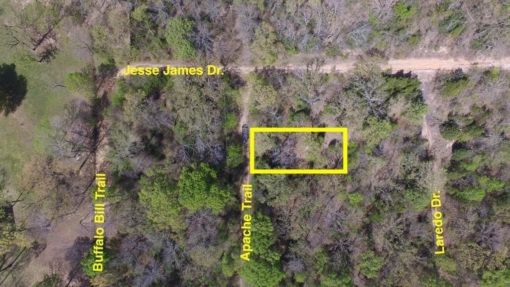 0.37 acres in Henderson County - photo 2