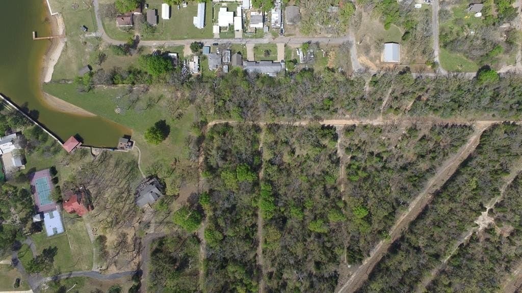 0.37 acres in Henderson County - photo 3