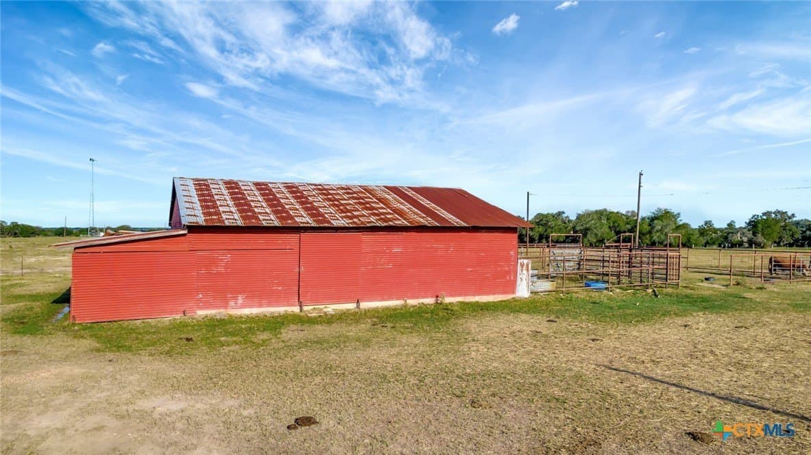 36.8 acres in Lavaca County - photo 10