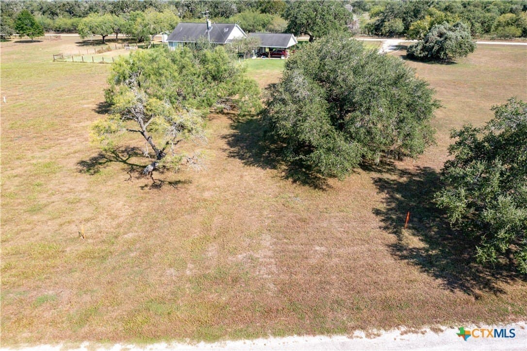 0.4 acres in Goliad County - photo 4