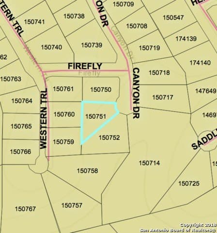 0.5 acres in Bandera County - photo 3