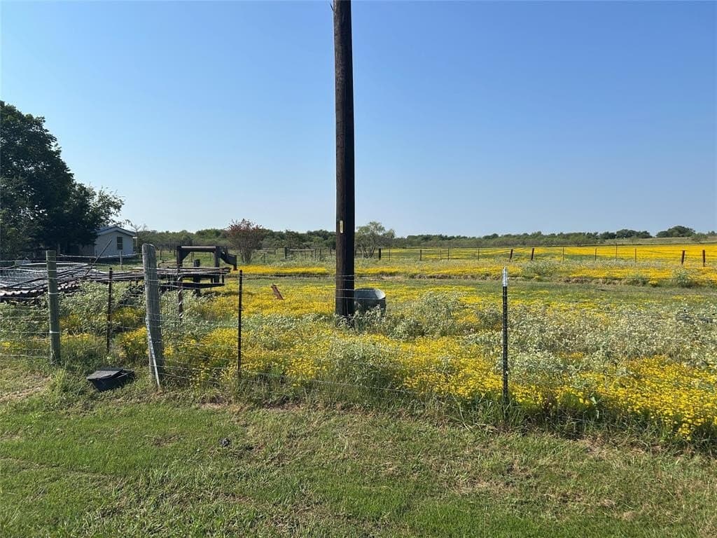 5 acres in Kaufman County - photo 2