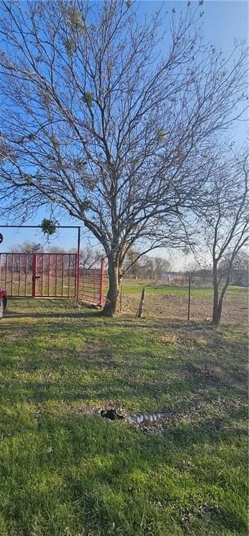 2.43 acres in Hill County - photo 2