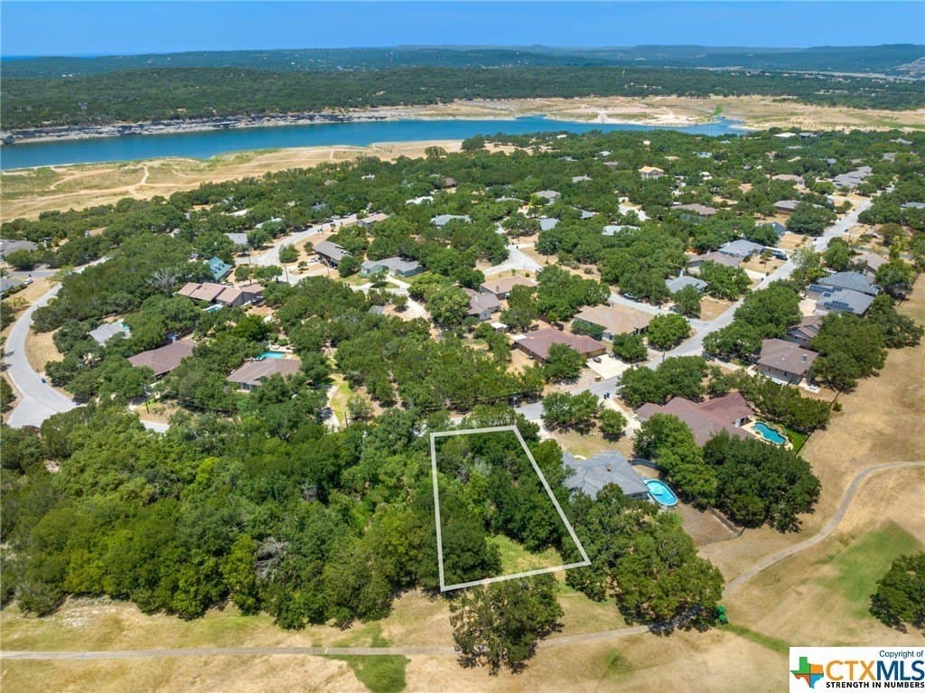 0.32 acres in Travis County - photo 4