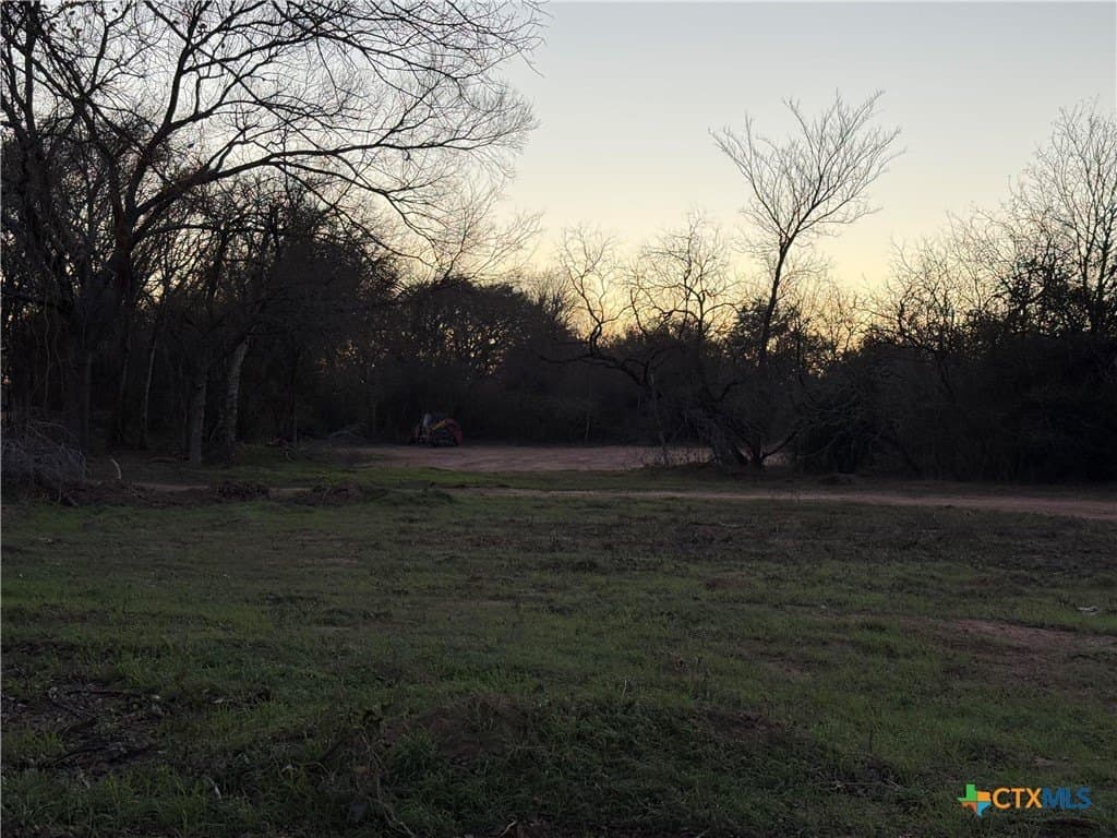 14.97 acres in Gonzales County - photo 2