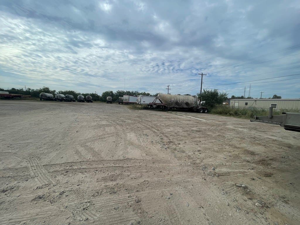 162,239 acres in Maverick County - photo 13