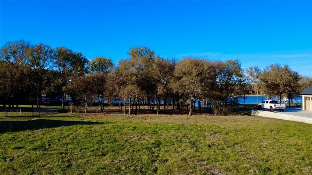 1.08 acres in Navarro County - photo 2