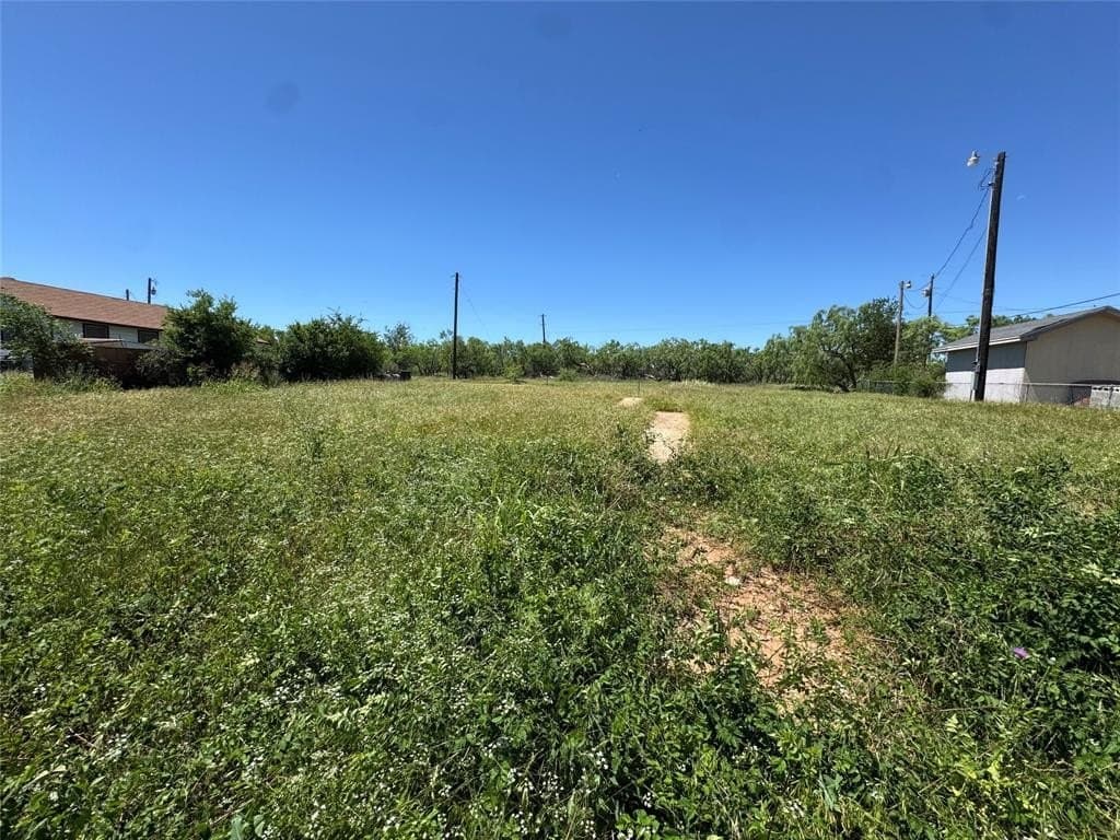 0.51 acres in Jones County - photo 8