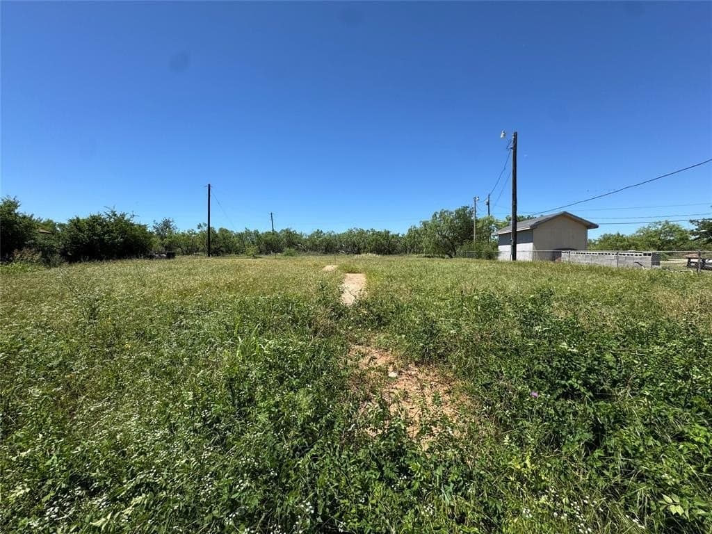0.51 acres in Jones County - photo 7