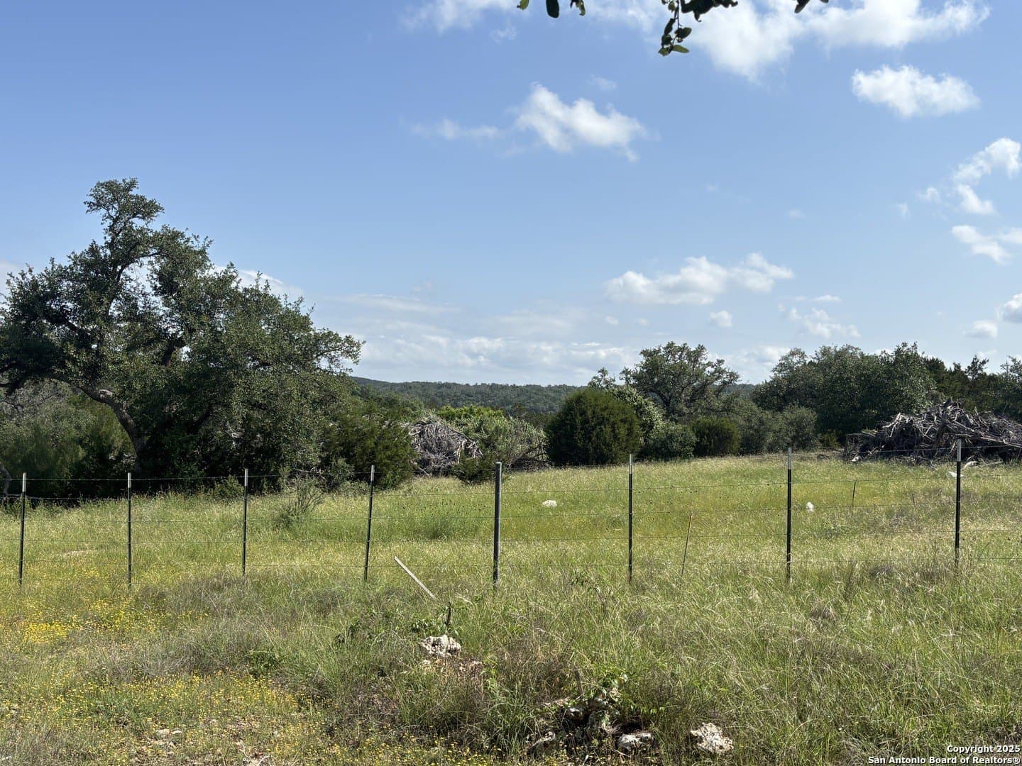 1.14 acres in Comal County - photo 4