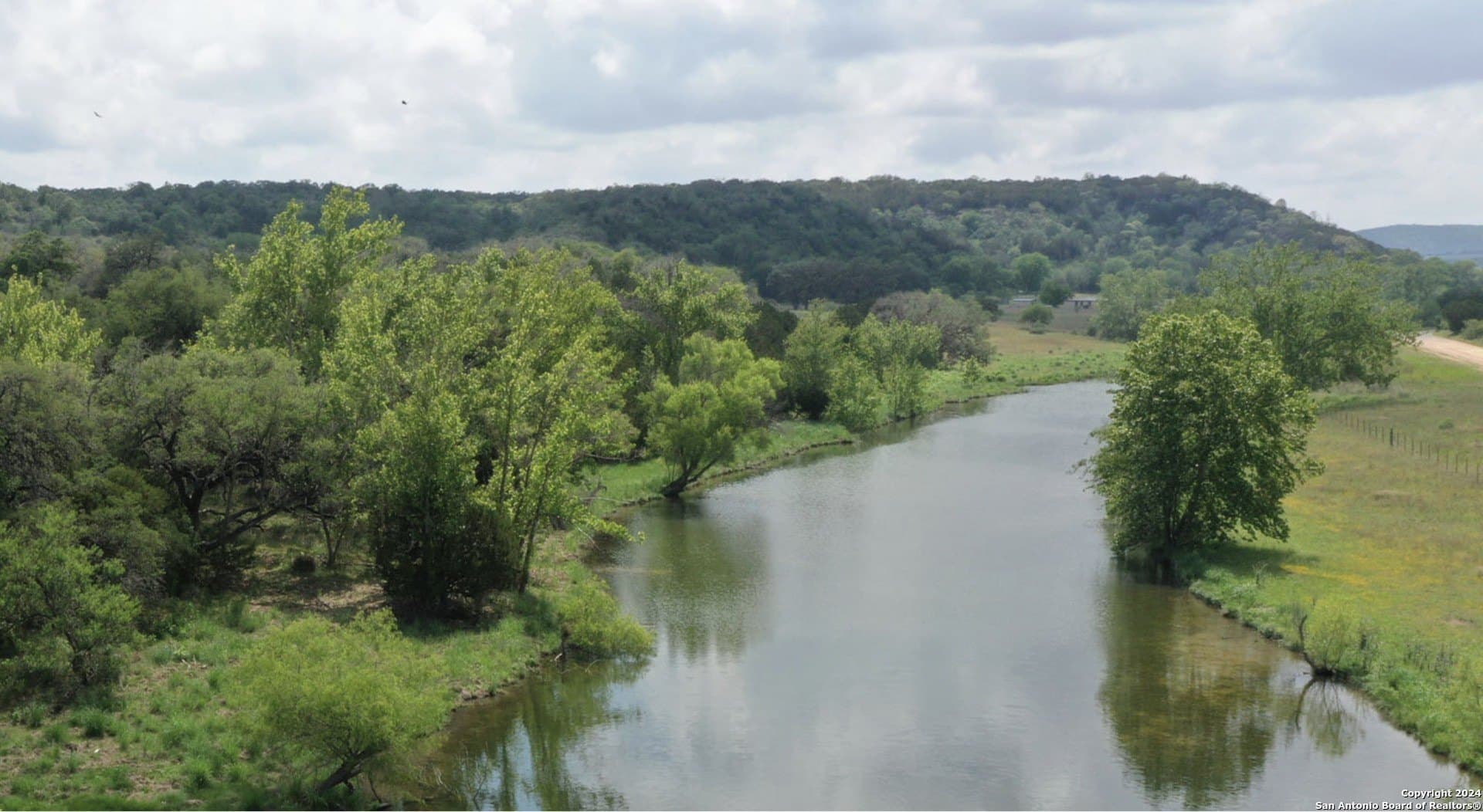 10.02 acres in Bandera County - photo 7