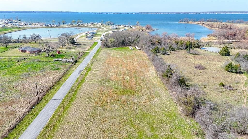 1.11 acres in Navarro County - photo 11