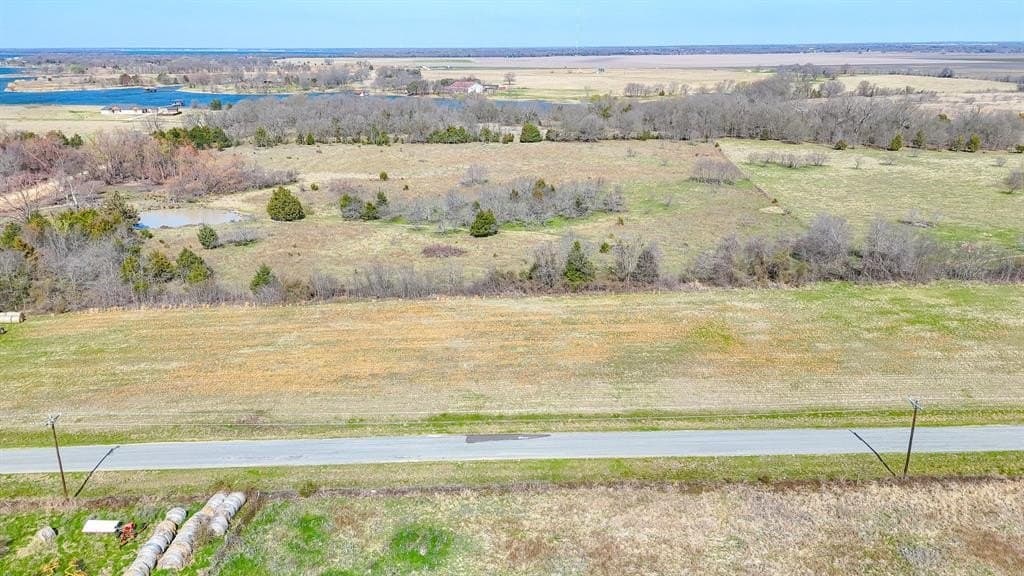 1.11 acres in Navarro County - photo 8