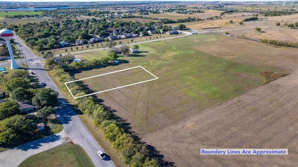 0.5 acres in Cooke County - photo 5