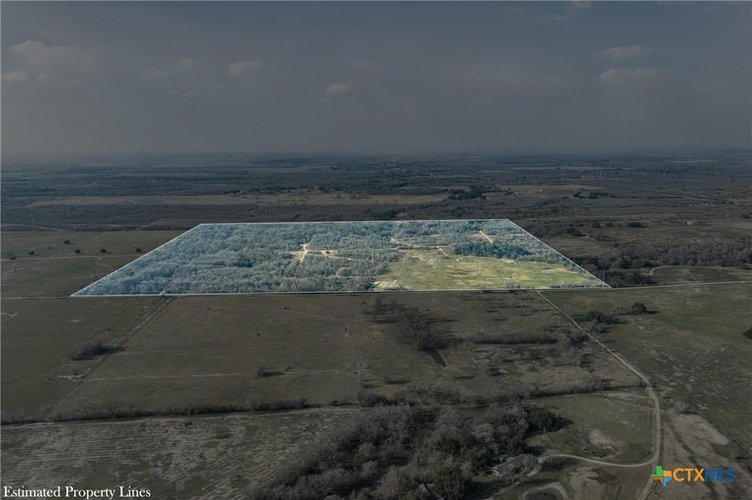 156.61 acres in Caldwell County - photo 3