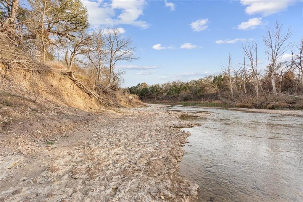 31 acres in McLennan County - photo 2