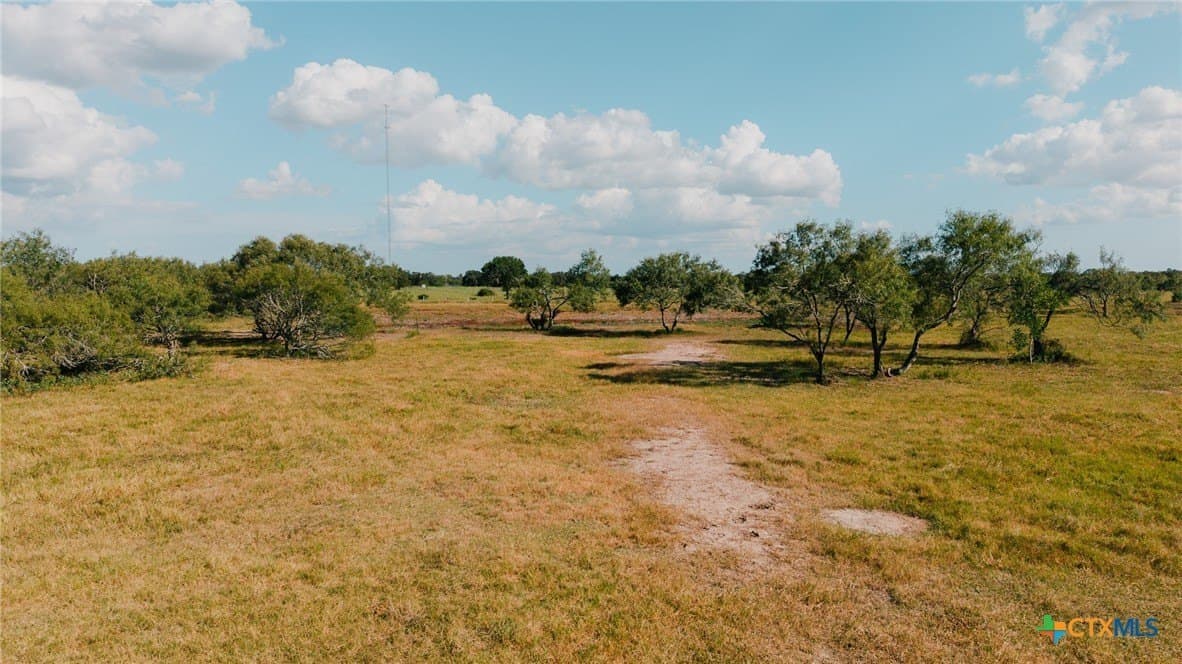 11 acres in Lavaca County - photo 23